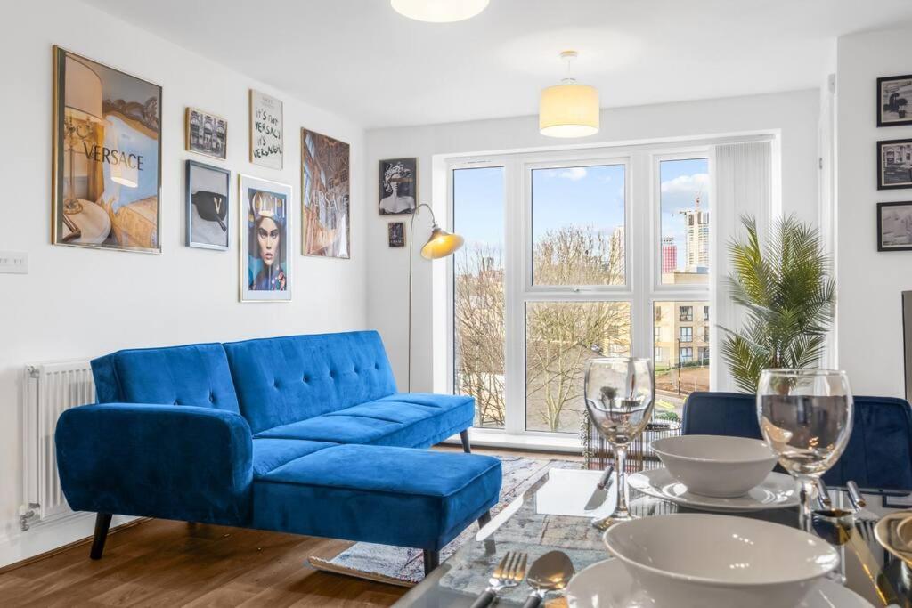 The Versace Suite With 4 Beds And Secure Free Parking Birmingham Kültér fotó