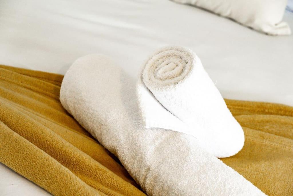 The Versace Suite With 4 Beds And Secure Free Parking Birmingham Kültér fotó