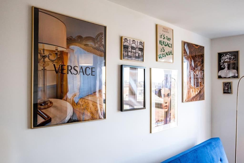 The Versace Suite With 4 Beds And Secure Free Parking Birmingham Kültér fotó
